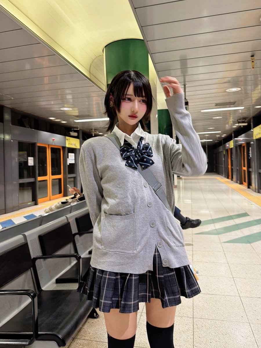 hakanai_yuma's tweet photo. 今流行りの中性的メロ顔 https://t.co/2lmXWn31Fe