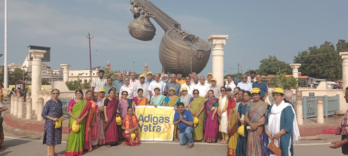 adigasyatra's tweet photo. Adiga Yatra | ಅಯೋಧ್ಯೆಯ ಲತಾ ಮಂಗೇಷ್ಕರ್ ಚೌಕ್ದಲ್ಲಿ
ಅಡಿಗಾಸ್ ಯಾತ್ರಿಕರು
#adigas #adigasyatra #Ayodhya #lathamangeshkarchouk #travelagency #travelling #customisedtour
ಹೆಚ್ಚಿನ ಮಾಹಿತಿ ಹಾಗೂ ಬುಕ್ಕಿಂಗ್ಗಾಗಿ ಸಂಪರ್ಕಿಸಿ:
📱 7022259008 /9449478944
Our Website👉 https://t.co/nnlLWQFGP9 https://t.co/yaSCT3c8ms