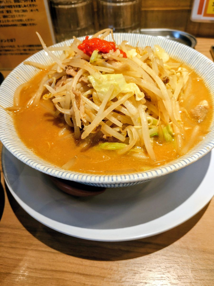 mickey_mens's tweet photo. #イワサキタンメン
濃厚味噌タンメン

濃厚な味噌スープに
たっぷり野菜がたまらない🤤
ちょいちょいcmにしてみた🍜

#タンメン #ラーメン
#麺活 #麺ヘラ https://t.co/VfKcUxYfB6