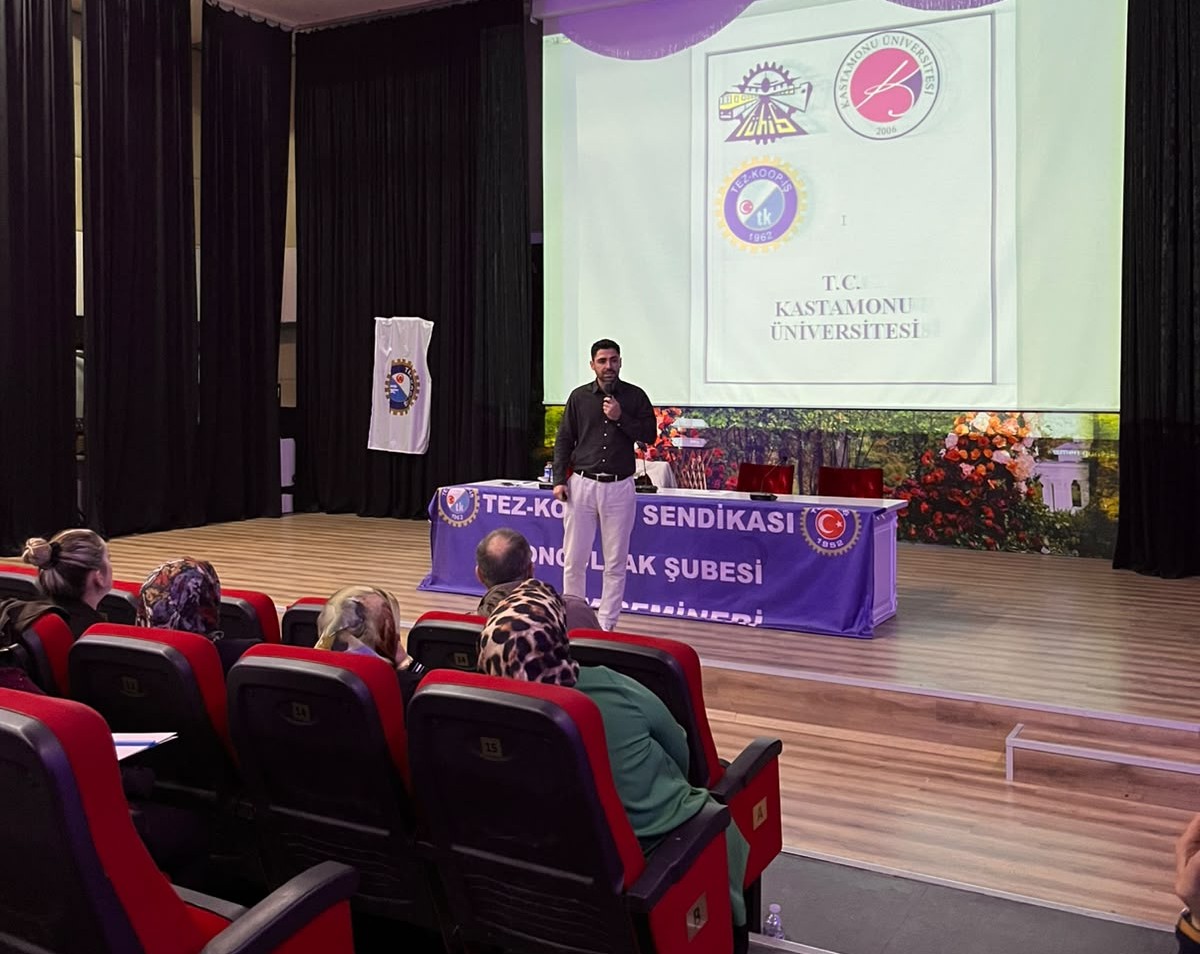 tezkoopissndk's tweet photo. Kastamonu Üniversitesinde çalışan üyelerimize yönelik eğitim çalışması, 26 Eylül 2026 tarihinde gerçekleştirildi. Eğitim seminerine Sendikamız Genel Eğitim Sekreteri Sebahattin Şen, Zonguldak Şube Başkanı Fatih Cevizdibi, Av. Dr. Murat Özveri, Toplu İş Sözleşmesi Uzmanı Barış Yılan ve üyelerimiz katıldı. @kastamonuunv https://t.co/1xrD3TqIIn