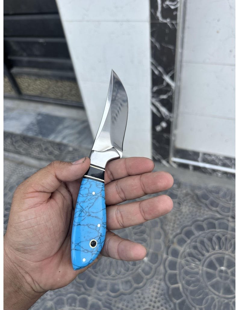thevikingblade's tweet photo. Handcrafted high-carbon steel skinner knife with a distinctive turquoise handle. Made for those who appreciate traditional knife craftsmanship, rugged materials, and unique handmade designs.
https://t.co/11pphj2f8o
#SkinnerKnife #HandmadeKnife #CarbonSteel #TurquoiseHandle #TheVikingBlade