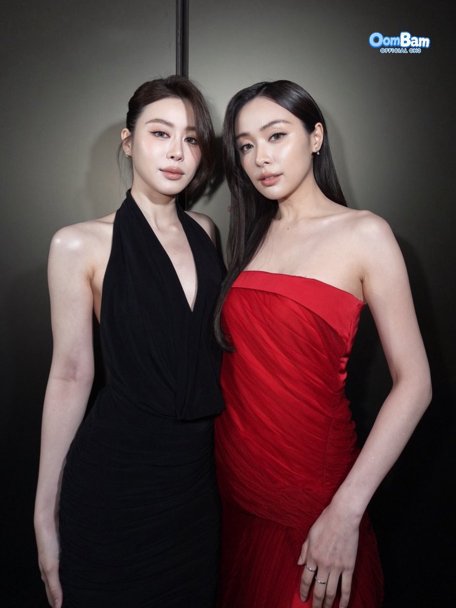 icexngs's tweet photo. สีสันตัดกันสวยทั้งคู่
GALA PREMIERE WITH OOMBAM
#ธี่หยดสมิงเขาขวางxOomBam
#OomBam #อุ้มแบม #Oomeisaya #Bamsaralee https://t.co/Vdp0bTepSs