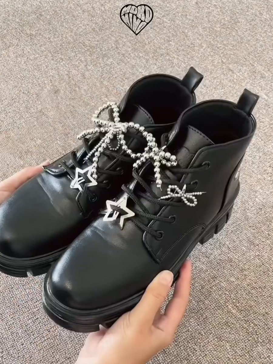 mopusans's tweet photo. PLIS KEPOIN LOCAL BRAND INI KALO LAGI NYARI BOOTS BUAT NGONSER! 🥾💥 https://t.co/XmZN1uq0c5