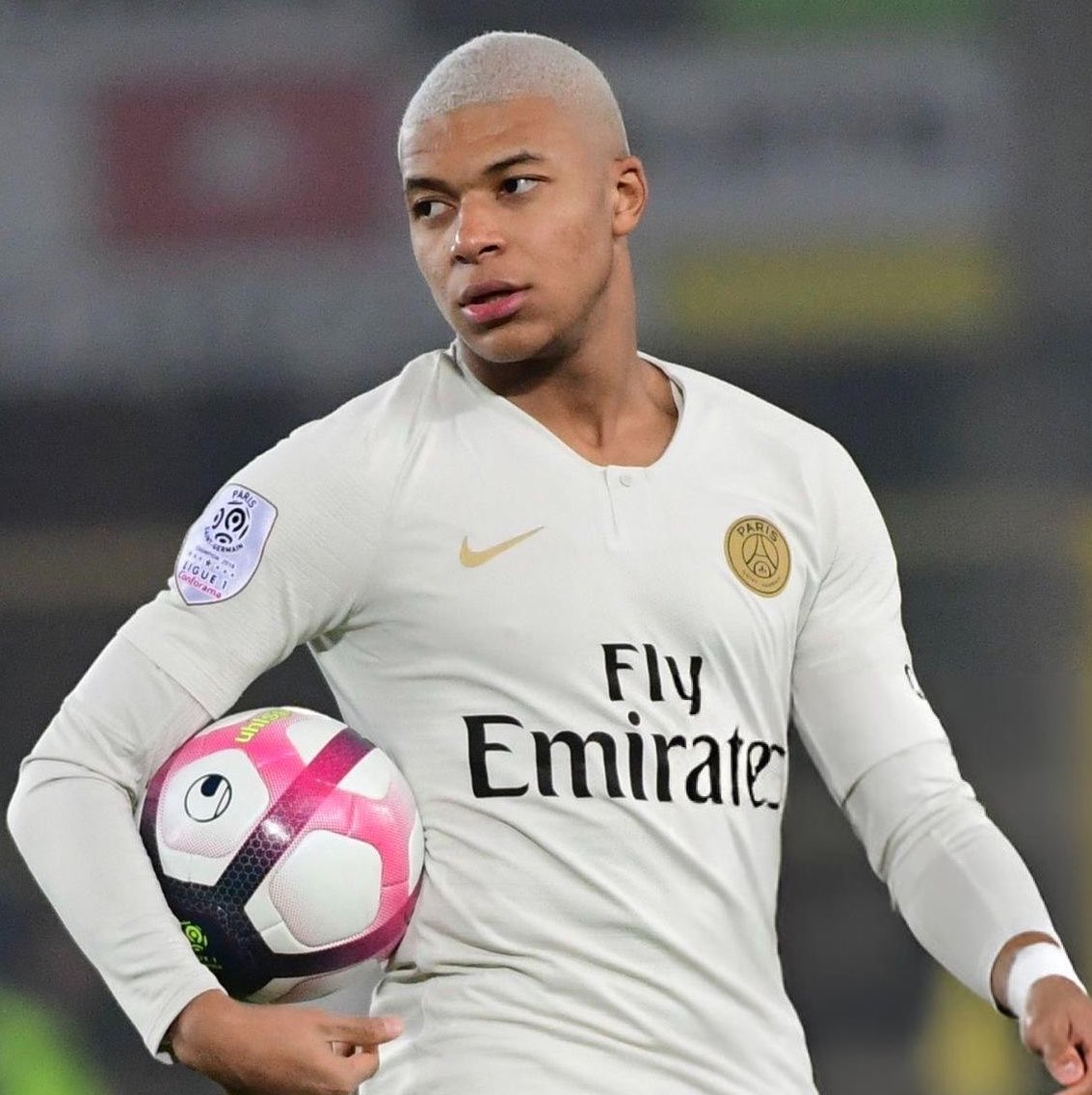 deerfrait's tweet photo. thinking about white haired kylian https://t.co/Ufcts5BU7G