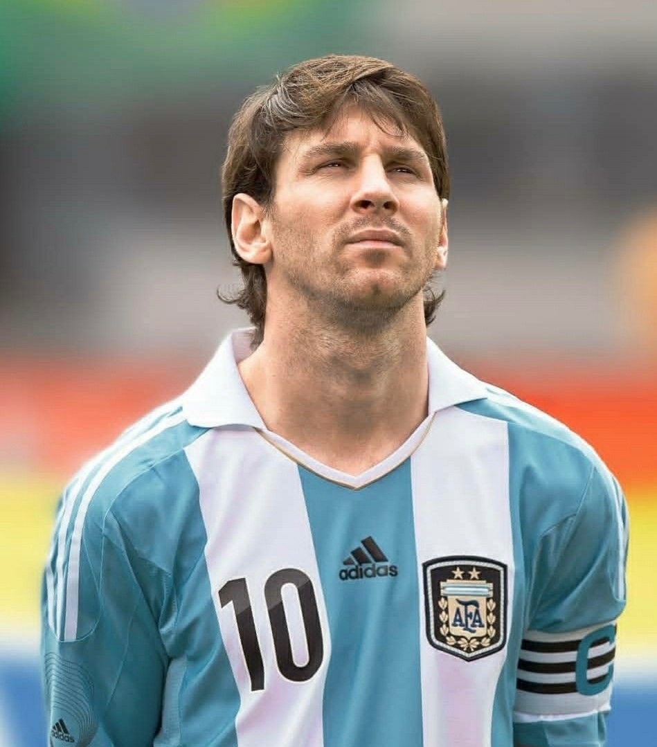 GoalVersee's tweet photo. 🚨 BREAKING: The number 10 shirt will be the only Argentina shirt worn by the fans on October 6th to honor Messi. No other shirt will be in the stadium. 

It has been decided. https://t.co/PQdtLwbegW