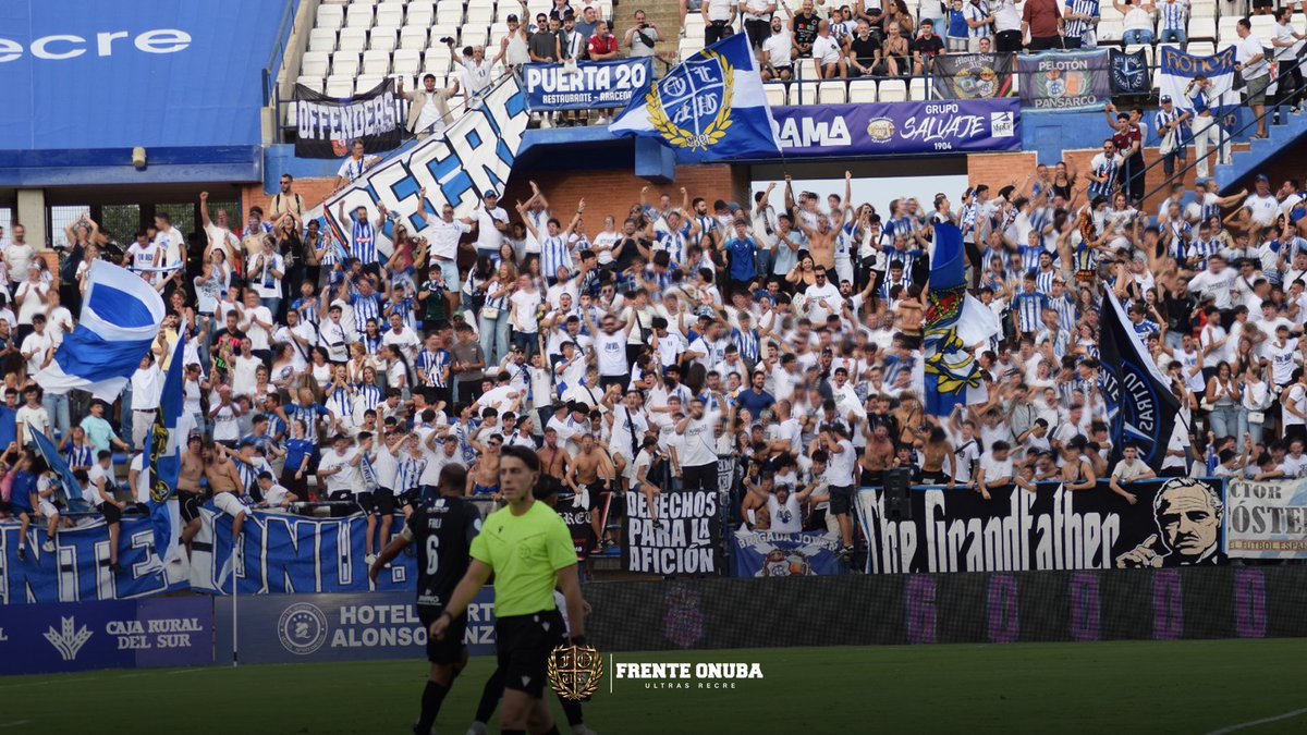 FrenteOnuba83's tweet photo. ¡Esta grada es una fiesta, no importa ganar o perder! https://t.co/IULSCDTnsO