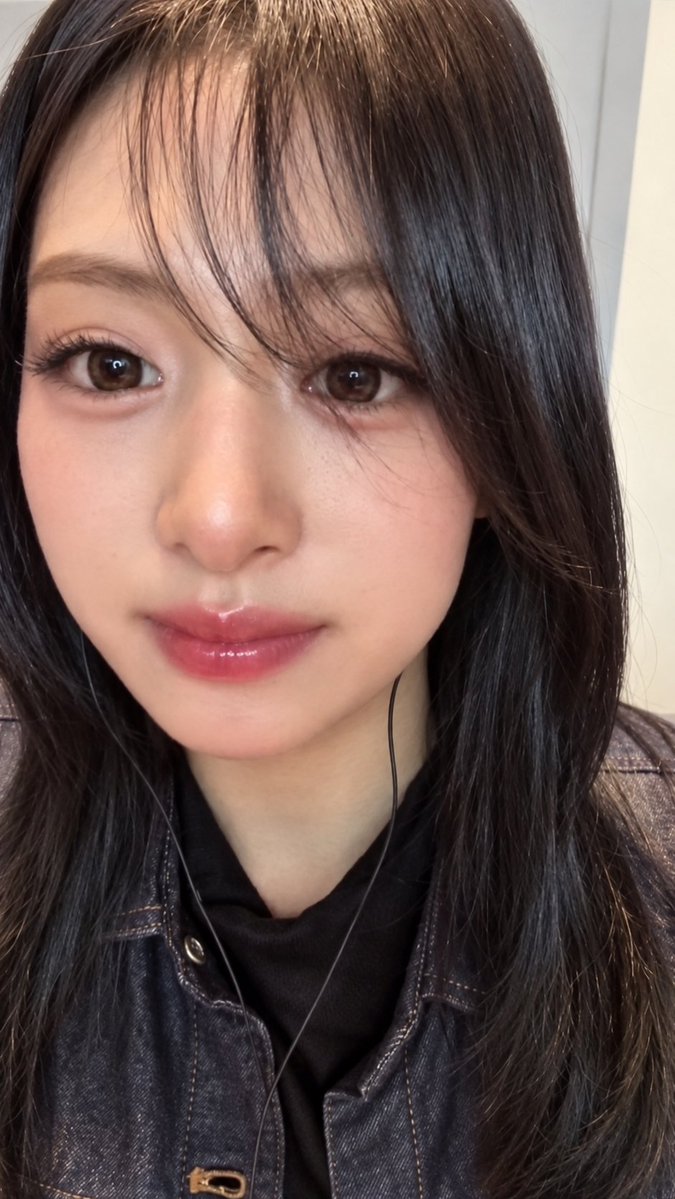 AXeRoNi's tweet photo. Absolutely stunning beauty🥹🥹… Ahyeonii is literally glowing❤️❤️❤️
#AHYEON #BABYMONSTER https://t.co/IYHgNwg3A0