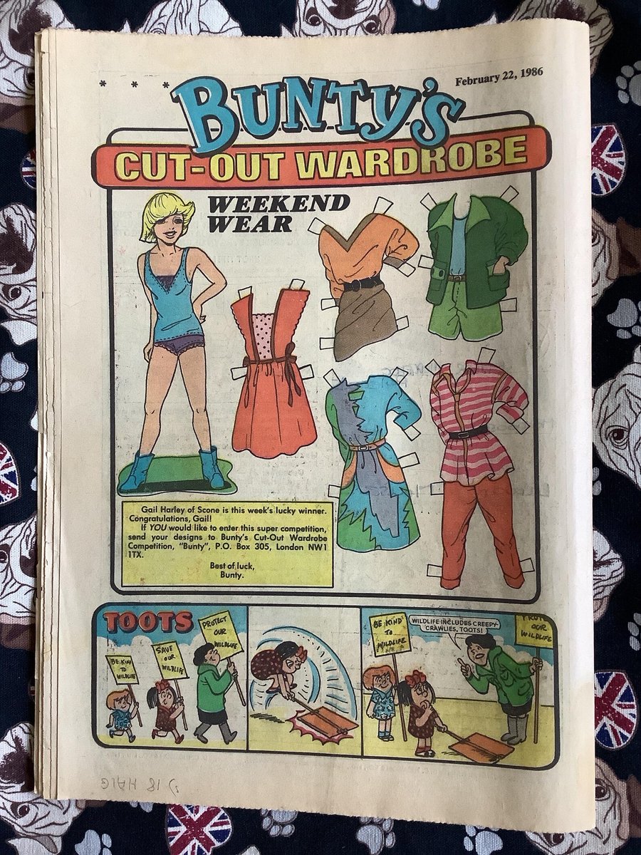 WatsonsVintage's tweet photo. NEW LISTING - RARE Vintage February 22 1986 Bunty Comic - Comic Strip Stories - Collectable - Childhood Nostalgia - Fun Gift For Her - Separated Pages https://t.co/gk2HnsIdPU via @Etsy #VintageComics #Bunty #1986Gift #80sNostalgia #RetroGift #GiftForHer https://t.co/hGgACxEJIs