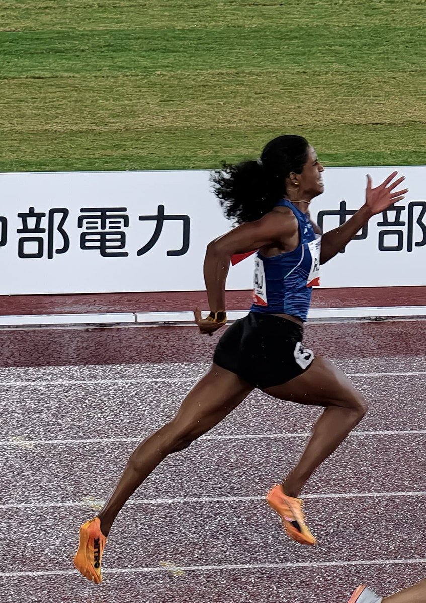 PTUshaOfficial's tweet photo. Congratulations Vithya!!
Records are meant to be broken &amp;  there is no greater reward for an athlete than to see the next generation go beyond the boundaries we once set. Vithya Ramraj breaking my 43-year-old national record in the 400m hurdles is an incredibly special moment. https://t.co/zkmgDjvMfY