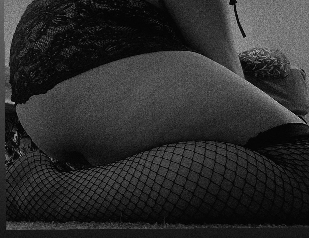 GoodBabyGirl_22's tweet photo. Thicc thighs save lives 🥰😍😘😉
Happy Monday ya'll 😊 https://t.co/zeZCn6VR34