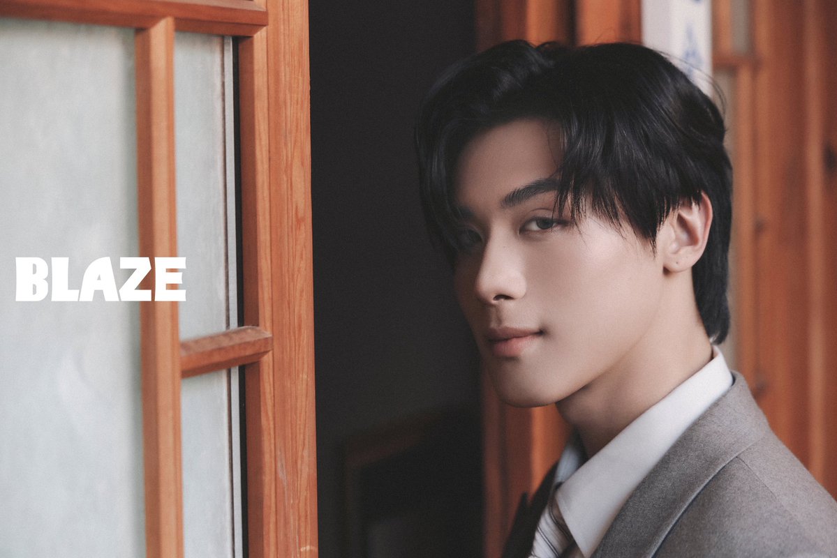 blazeprojectmag's tweet photo. 【BLAZE】OCTOBER ISSUE COVER TEASER｜ #ToptapMinlee
@JARUKiTzX96 
@mii_iin_ 

In the midst of upheaval,
I pledge you a world of golden glow.
Loss is my fate.

Through restless wandering,
I promise a storm‑free heaven.
Gain is my fortune.

#TOPTAPJarukit
 #MINLEEthanakorn https://t.co/9ICOZuvHDA