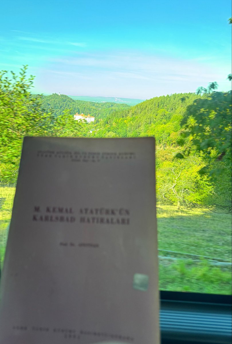 slhttn_ln's tweet photo. “Muvaffakiyetlerde gururu yenmek, felaketlerde ümitsizliğe mukavemet etmek lazımdır.”

Mustafa Kemal Atatürk’ün Karlsbad Hatıraları

Imperial H., Karlovy Vary https://t.co/qvQdjfuwEJ