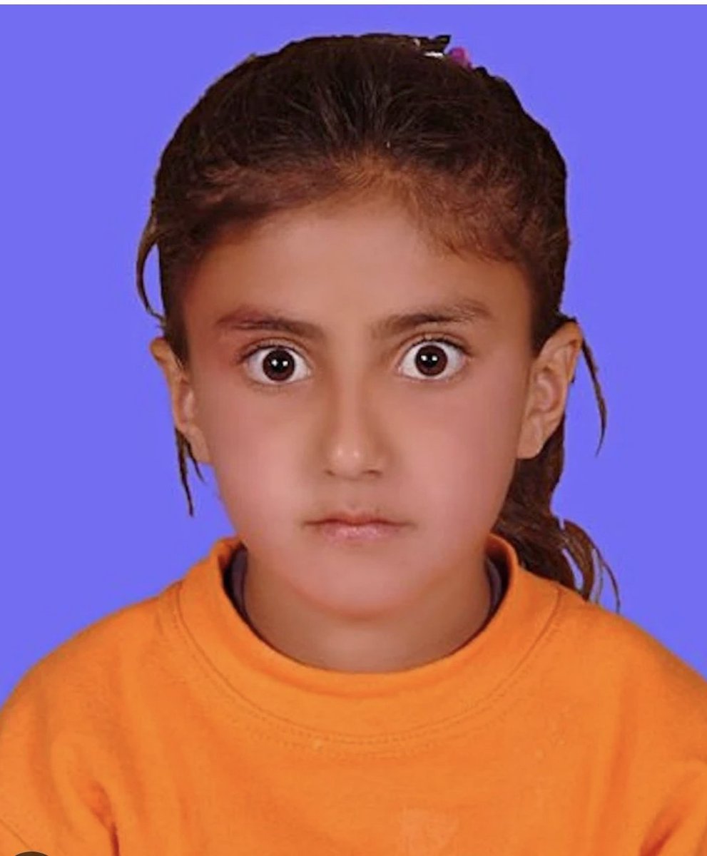 EylemSanya's tweet photo. 12 yaşındaydı Ceylan.

28 Eylül 2009'da Diyarbakır Lice'de devlet onu öldürdü, paramparça etti bedenini.

Bir kız çocuğunun bedenini tarladan topladılar !!!😔

Yıllar geçti, adalet gelmedi.
Ama biz unutmadık Ceylan'ı.
Unutmayacağız, unutturmayacağız.

#CeylanÖnkol https://t.co/1Bn9UdlyOu