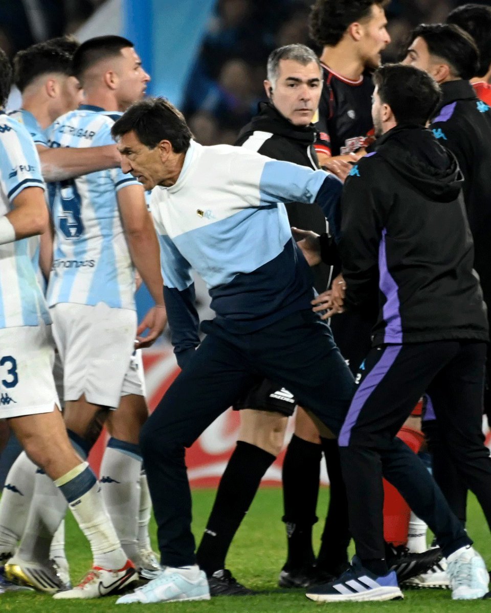 SILV1O_114's tweet photo. Por mas Gustavo Costas y menos Diego Milito en @RacingClub 🫵 https://t.co/VLBLIxNhnI