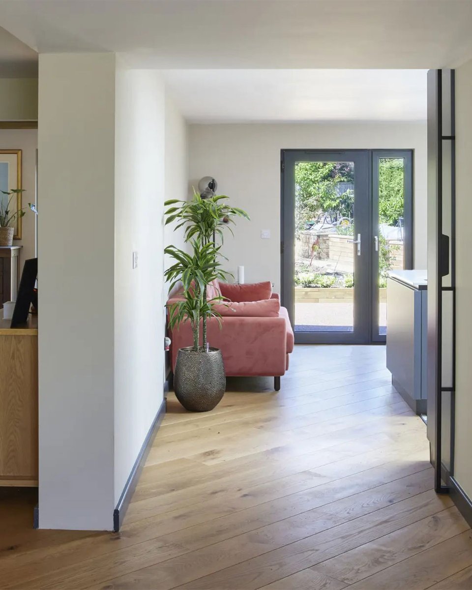 BuildItMagazine's tweet photo. After snapping up a 1970s chalet home in the Hampshire countryside, Adrian and Jackie Andrews undertook a hands-on retrofit project: https://t.co/Dc8CB7fWuC https://t.co/tjlOewLkaq