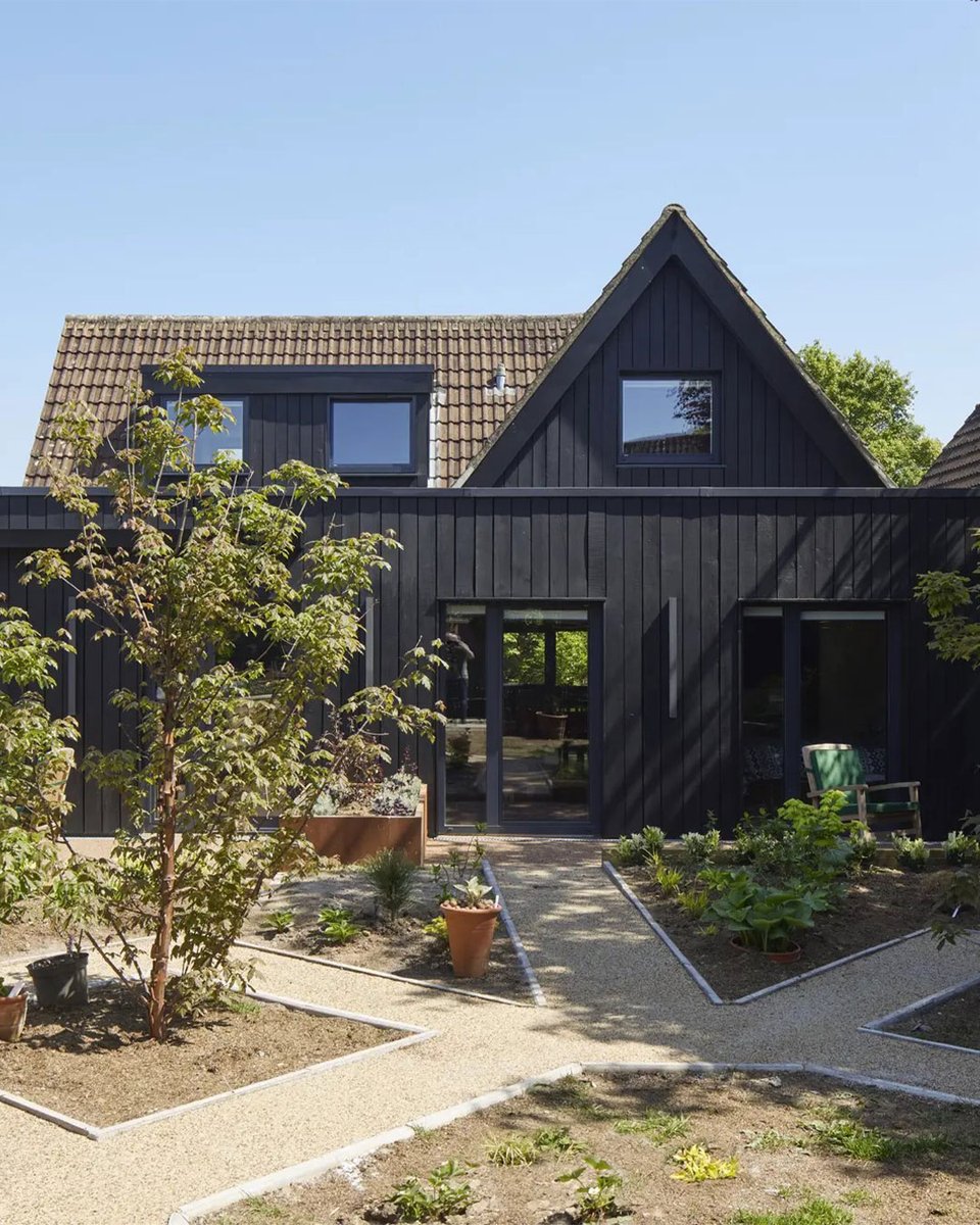 BuildItMagazine's tweet photo. After snapping up a 1970s chalet home in the Hampshire countryside, Adrian and Jackie Andrews undertook a hands-on retrofit project: https://t.co/Dc8CB7fWuC https://t.co/tjlOewLkaq