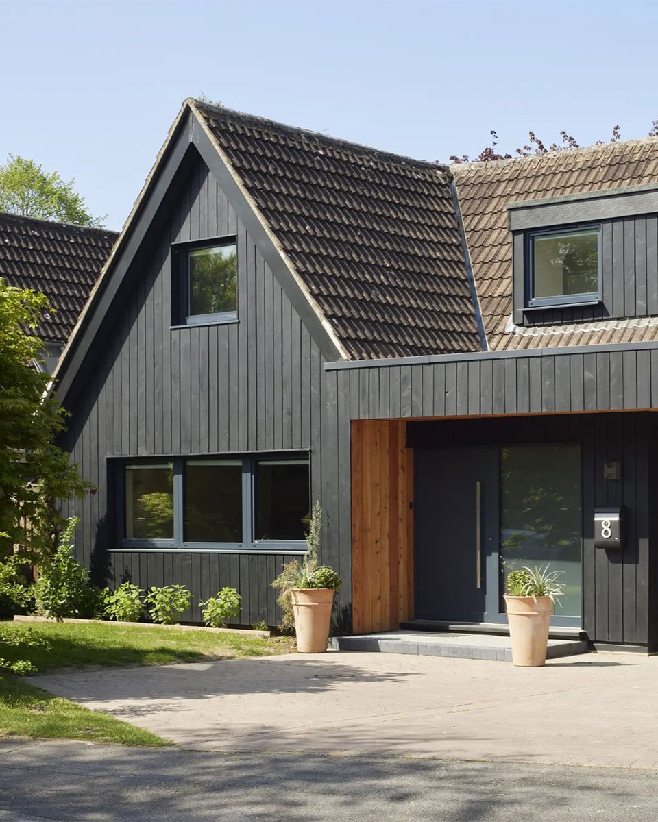BuildItMagazine's tweet photo. After snapping up a 1970s chalet home in the Hampshire countryside, Adrian and Jackie Andrews undertook a hands-on retrofit project: https://t.co/Dc8CB7fWuC https://t.co/tjlOewLkaq