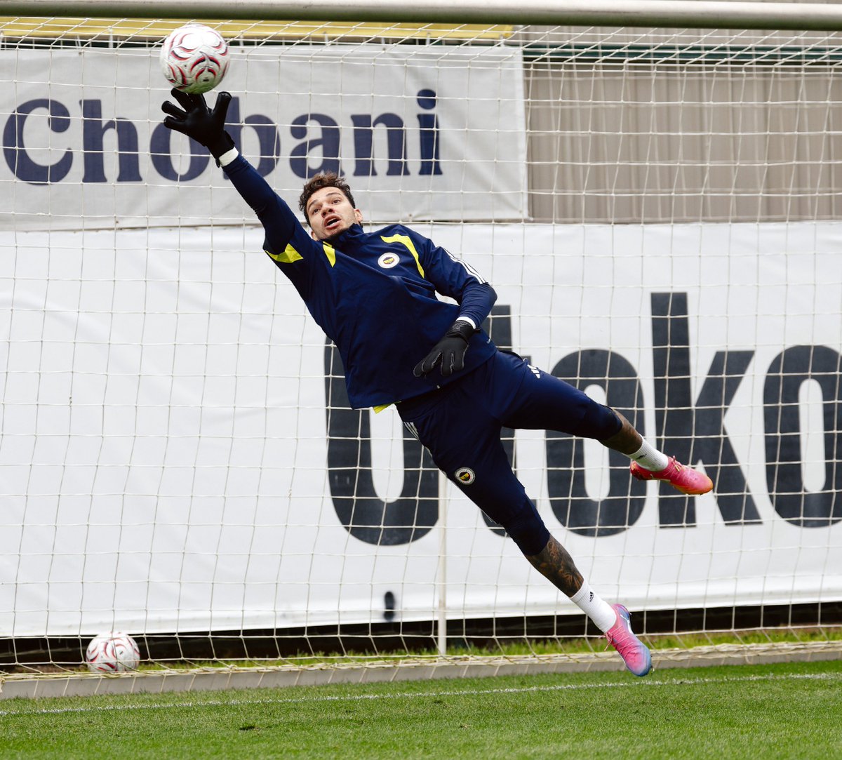 ajansfenercom's tweet photo. Ederson Moraes. https://t.co/jov96AkaTa