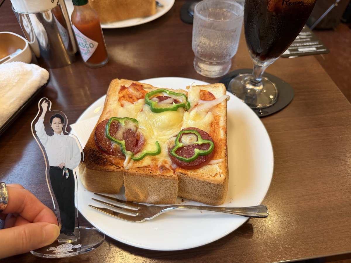 00tama459's tweet photo. #ソレイユまだー？
朝はトーストとトースト、昼はピザトー。3トースト https://t.co/SZ6d6zYTP5