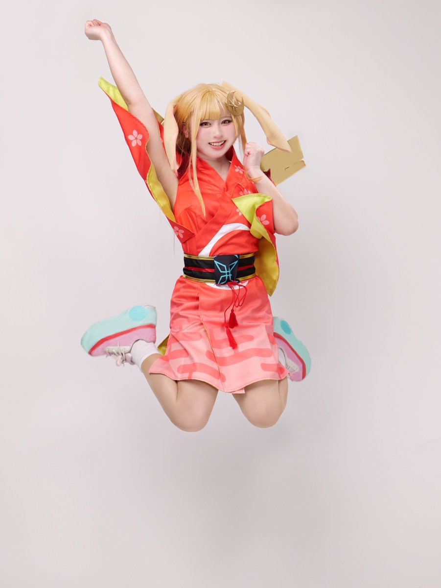 ru__22151's tweet photo. Cosplay / 超かぐや姫

いっくよ〜❗️❗️❗️❗️ https://t.co/uwJZCv1Vio