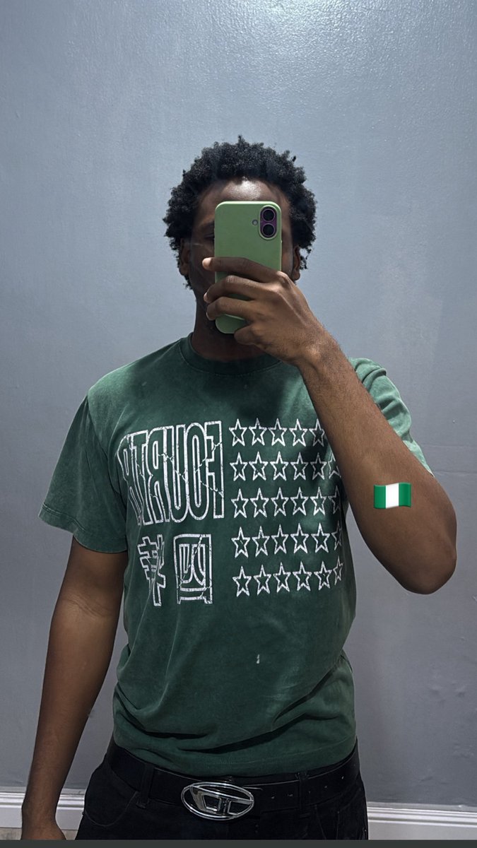 oshoswrld's tweet photo. for the love of fashion not nigeria 🇳🇬 https://t.co/Jsvy5N38qS