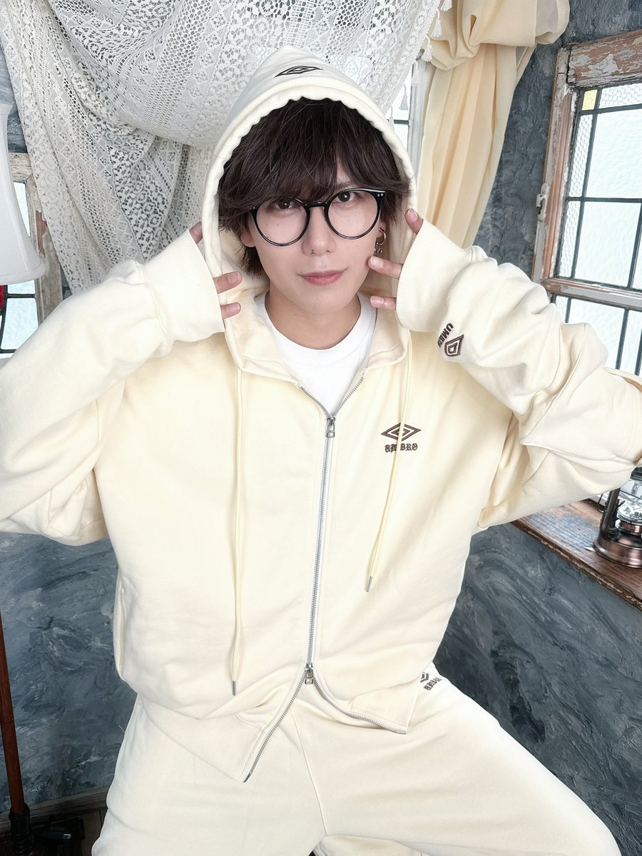 dddkoodai's tweet photo. 昨日は　#レタステ　最終稽古🪄✨
魔法の世界お楽しみに🐱

今日は美容院からの撮影！
仕上がりました。完全に。 https://t.co/QRMEJokQ7o