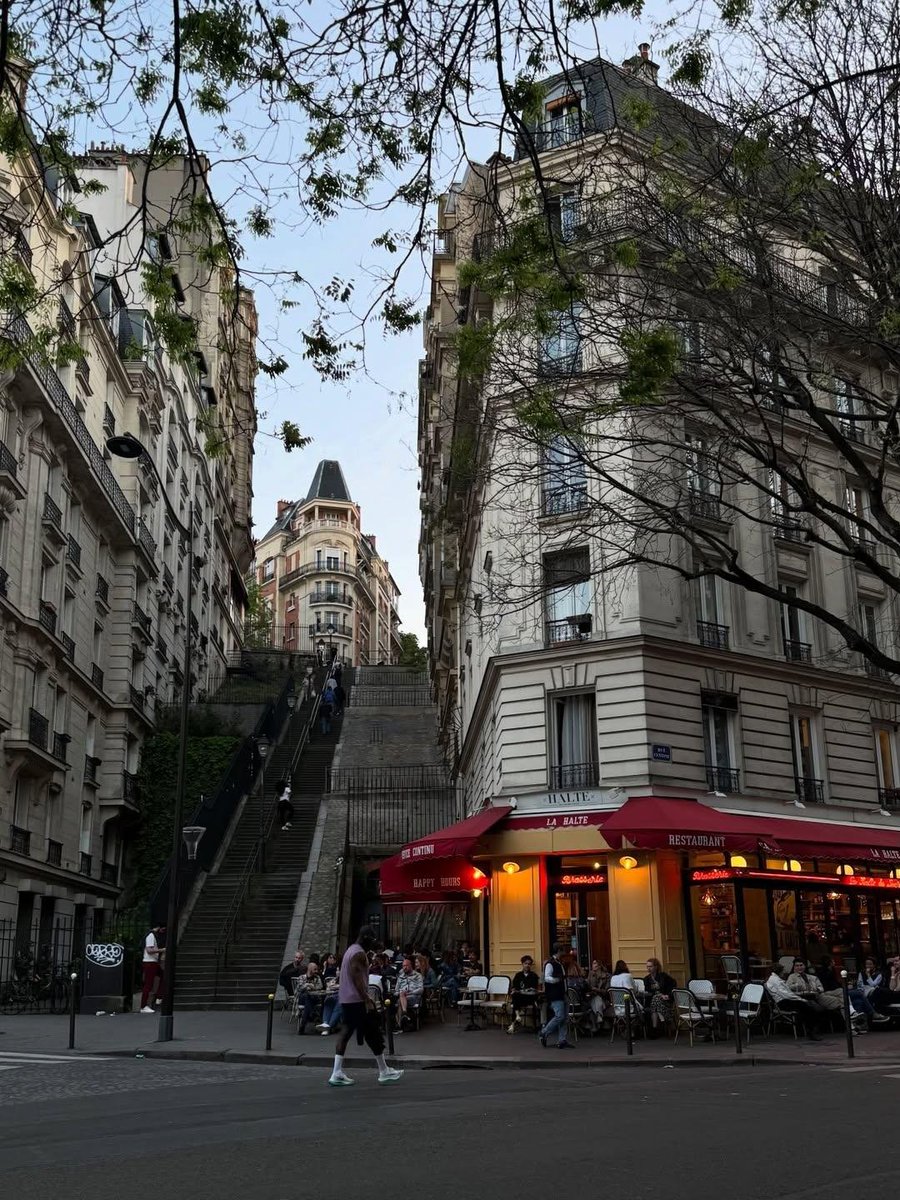 naturebeauty760's tweet photo. Paris, France 🇫🇷 https://t.co/Q2nZKRbgnL