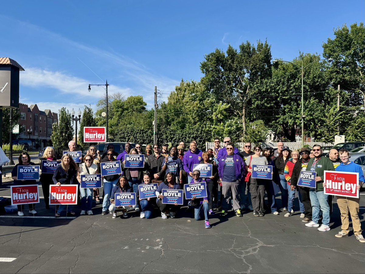 erinrossfor19's tweet photo. Couldn’t have asked for a more beautiful weekend in Chicago! We welcomed SEIU to the neighborhood to canvas for Therese Boyle &amp; Fran Hurley, knocking on doors and meeting residents. Then  soaked up sunshine at the Beverly Art Walk &amp; got a haul at the 95th Street Farmers Market. https://t.co/Am5ZtyyMkf