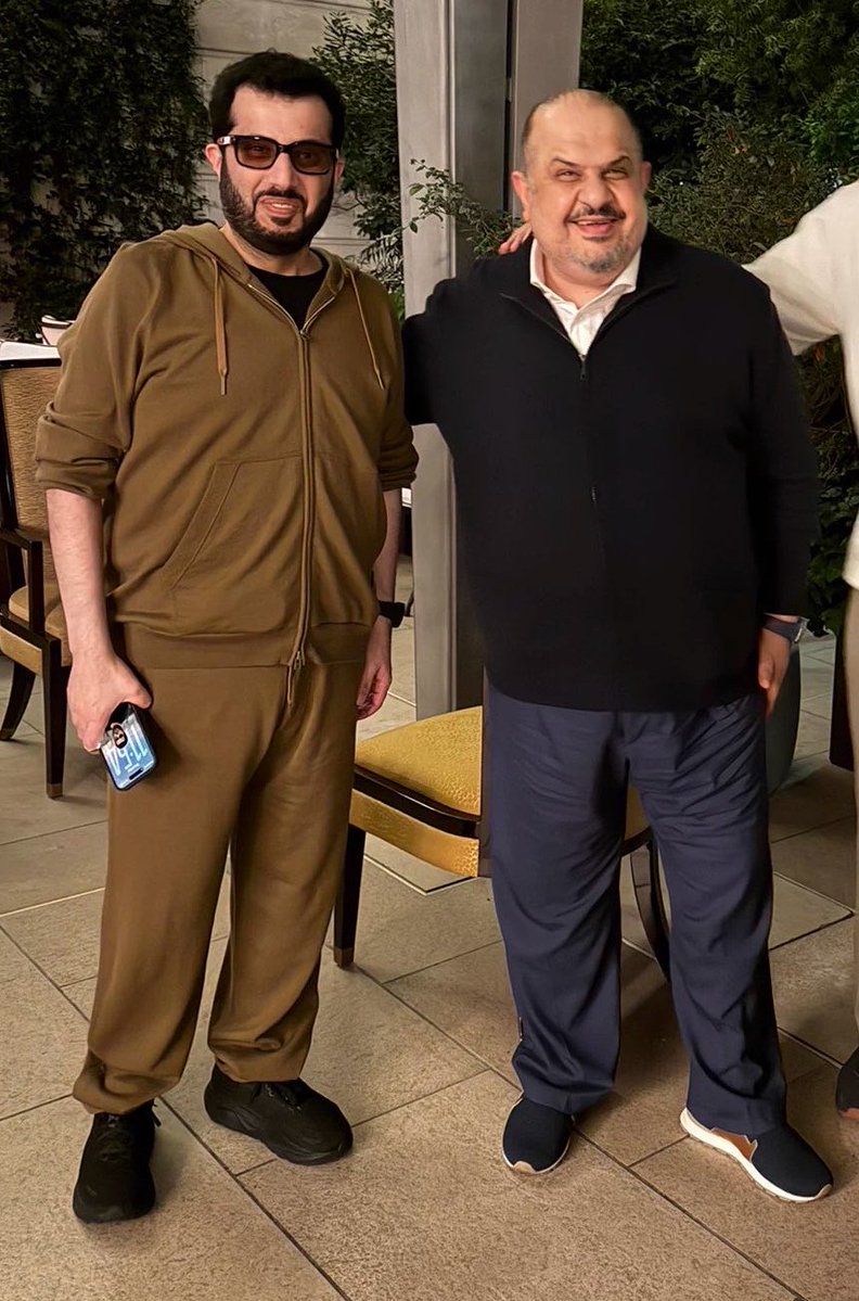 unlockN98's tweet photo. يرسلون أبناءنا إلى مناطق الصراع ويخرجون للسياحة في الخارج 😢 https://t.co/xe2JZesJOl
