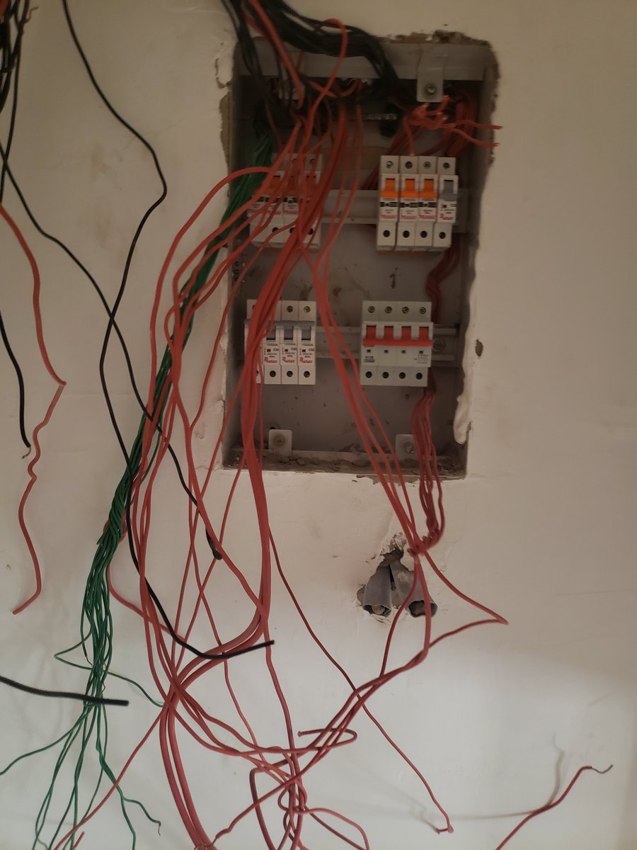 SteadyLightElec tweet picture