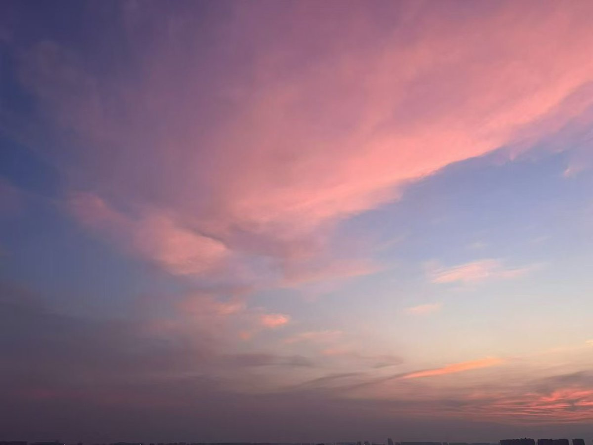 cd202014's tweet photo. CUTE SKY &amp;CAFE @NANCHANG https://t.co/tB9oFcj6hU
