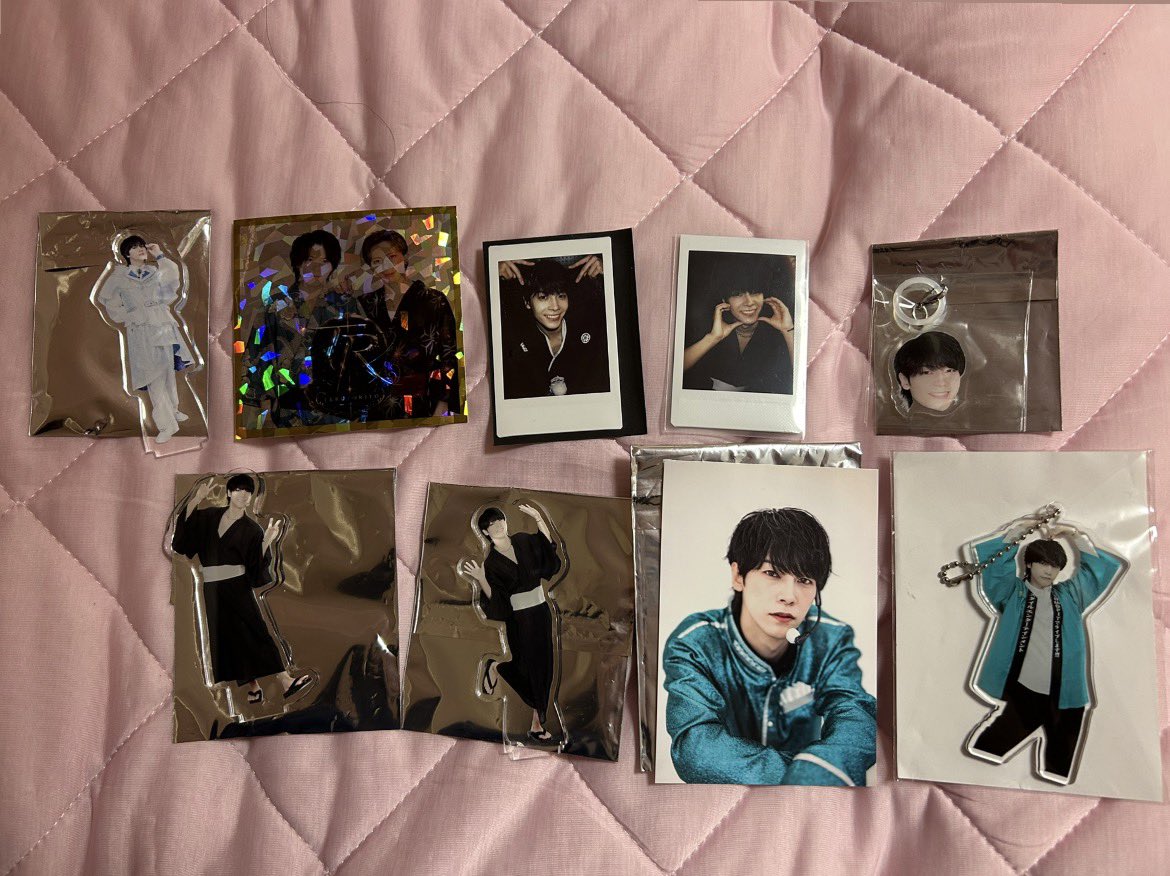 i_new_3's tweet photo. グッズお譲りm(_ _)m
ALTに値段掲載あり🙌🏻
コメントください🙇🏻‍♀️ https://t.co/h5ao9Ozdls