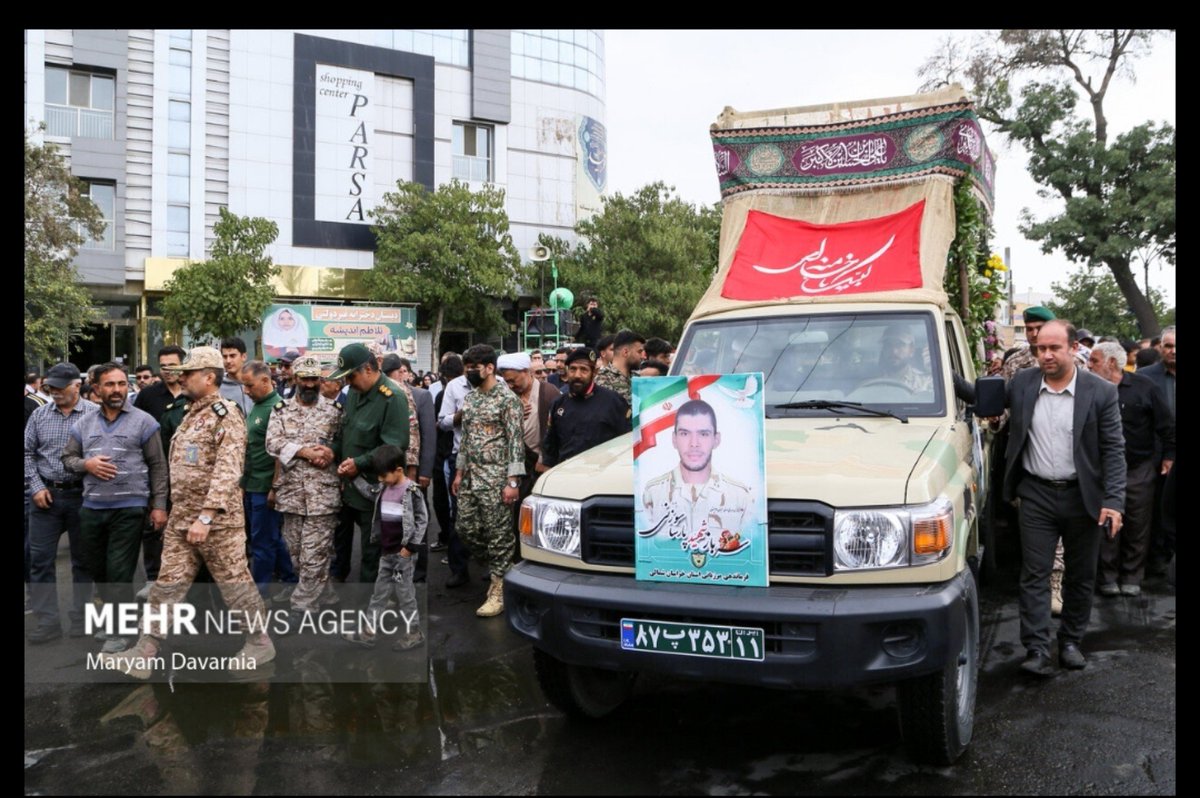 Nazinqlub's tweet photo. «جوانی از شیروان؛
مرزبان وطن و سرباز روزهای سخت.یاد ش🥀هید پارسا سوزنی گرامی باد. 
#یاد_یاران
#یاد_یاران_شیروان https://t.co/D7Kv4ij8PP