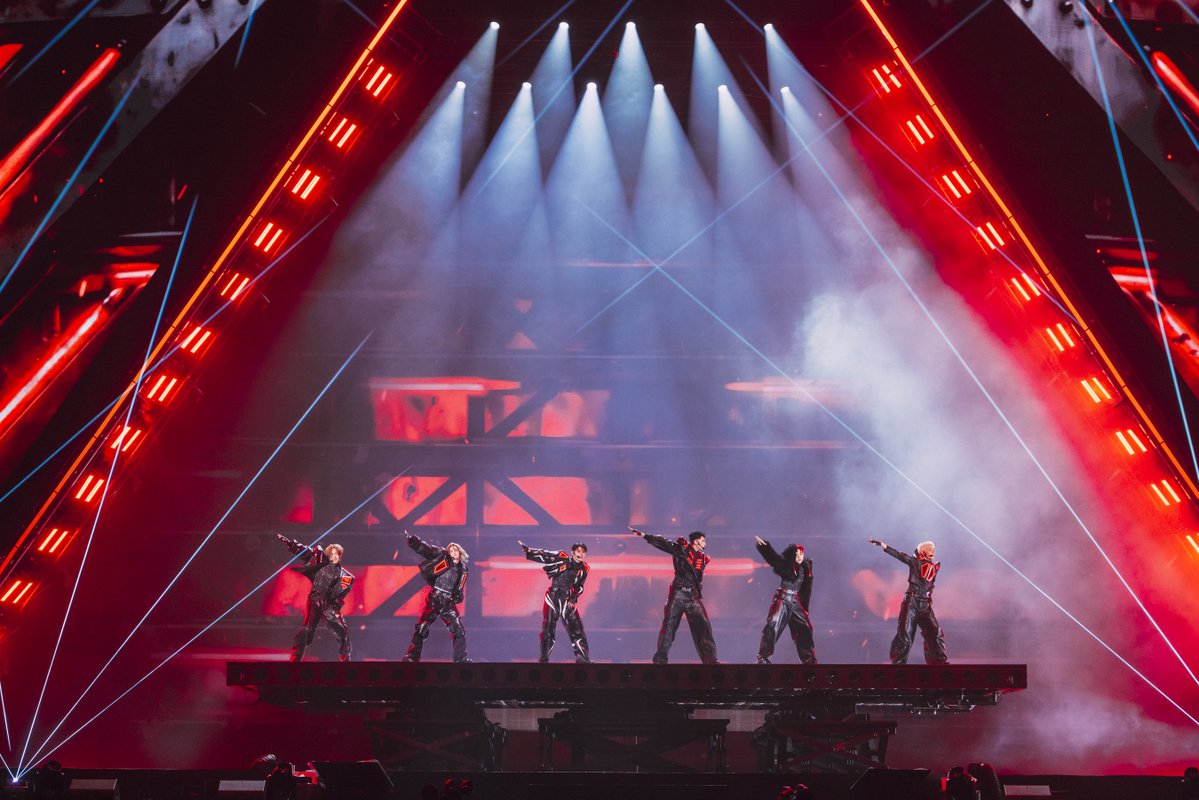 ATLASofficialTH's tweet photo. THE SHOW MUST GO ON. ✌️ 

ATLAS: RISING UP CONCERT ✨
LIVE AT IMPACT ARENA
 
#ATLASRisingUpConcertatImpact
#ATLASRisingUpConcert
#ATLASconcert2026
#ATLASth #ATLAS_th 
#XOXOentertainment https://t.co/QQLtnqdnhv