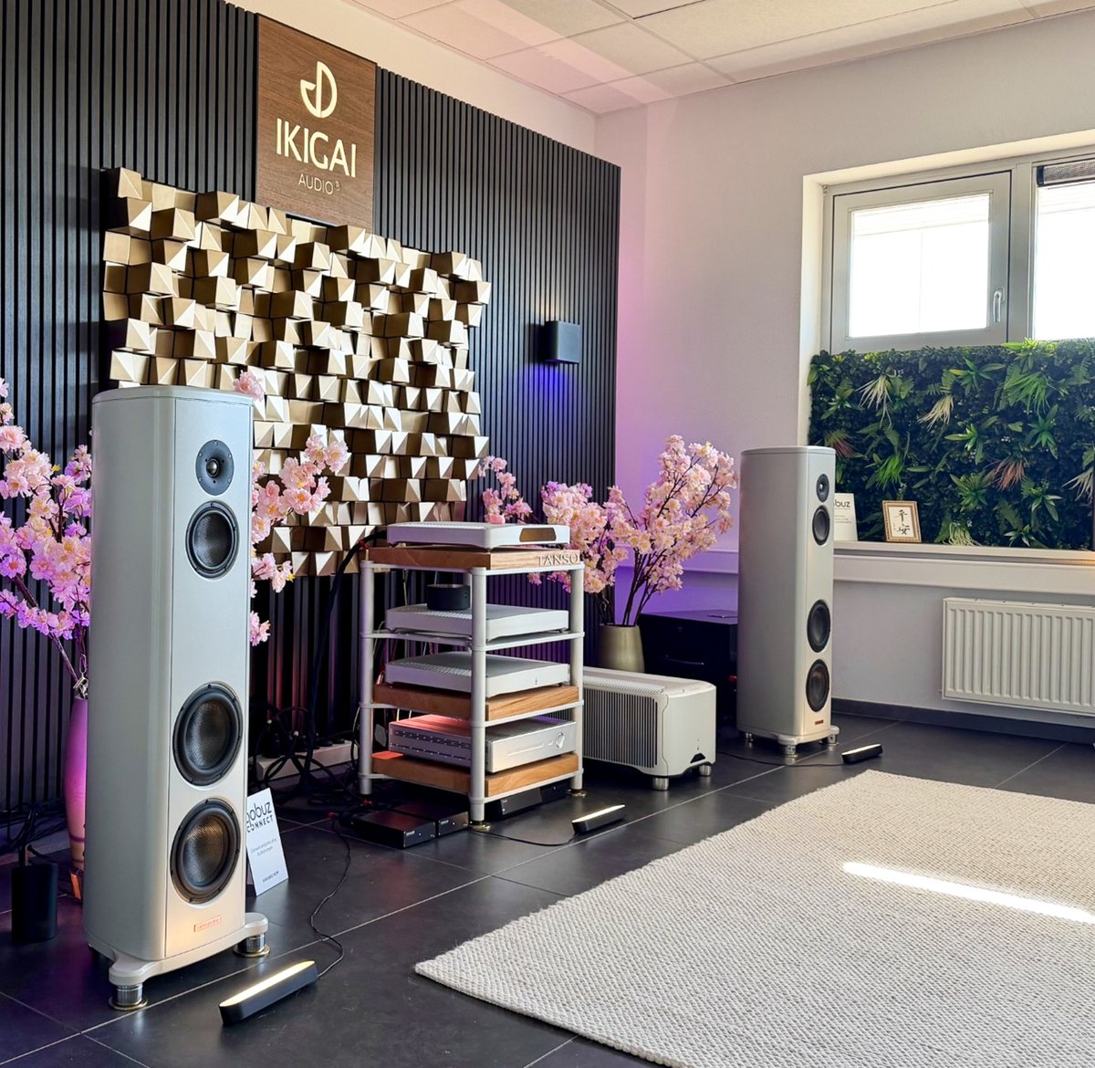 MagicoLLC's tweet photo. Magico S2 loudspeakers in the official IKIGAI Audio listening room in the Netherlands.

#Magico #HiFi #Loudspeakers https://t.co/MScfnIdD7m