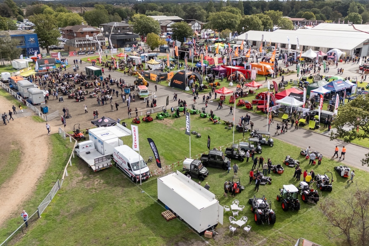 TurfProUK's tweet photo. A milestone in growth! 📈

The organisers of the @GroundsFest exhibition have announced an impressive 10,664 visits for 2026, a reflection of increasing demand from both exhibitors and visitors alike since it began in 2023. 

👉 https://t.co/CZtz6Sow7k https://t.co/2xWz3muKLy