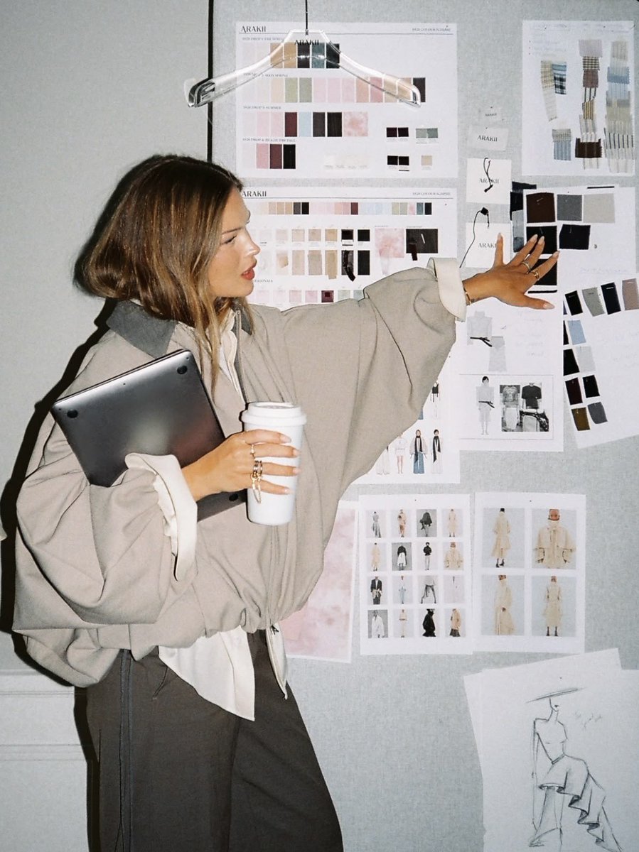 Diorgirlx's tweet photo. be the boss lady https://t.co/uxD5rbDAhK