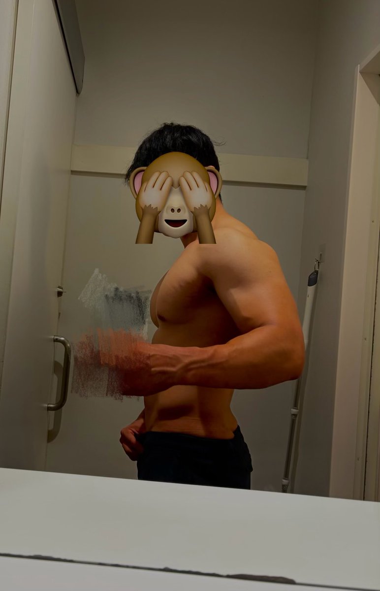 yuu860174195010's tweet photo. ジムおわ。
肩の調子戻ってきて胸トレの負荷上がってる。こっからこっから。
おつパイ様でした。 https://t.co/eNQ5unMM0K