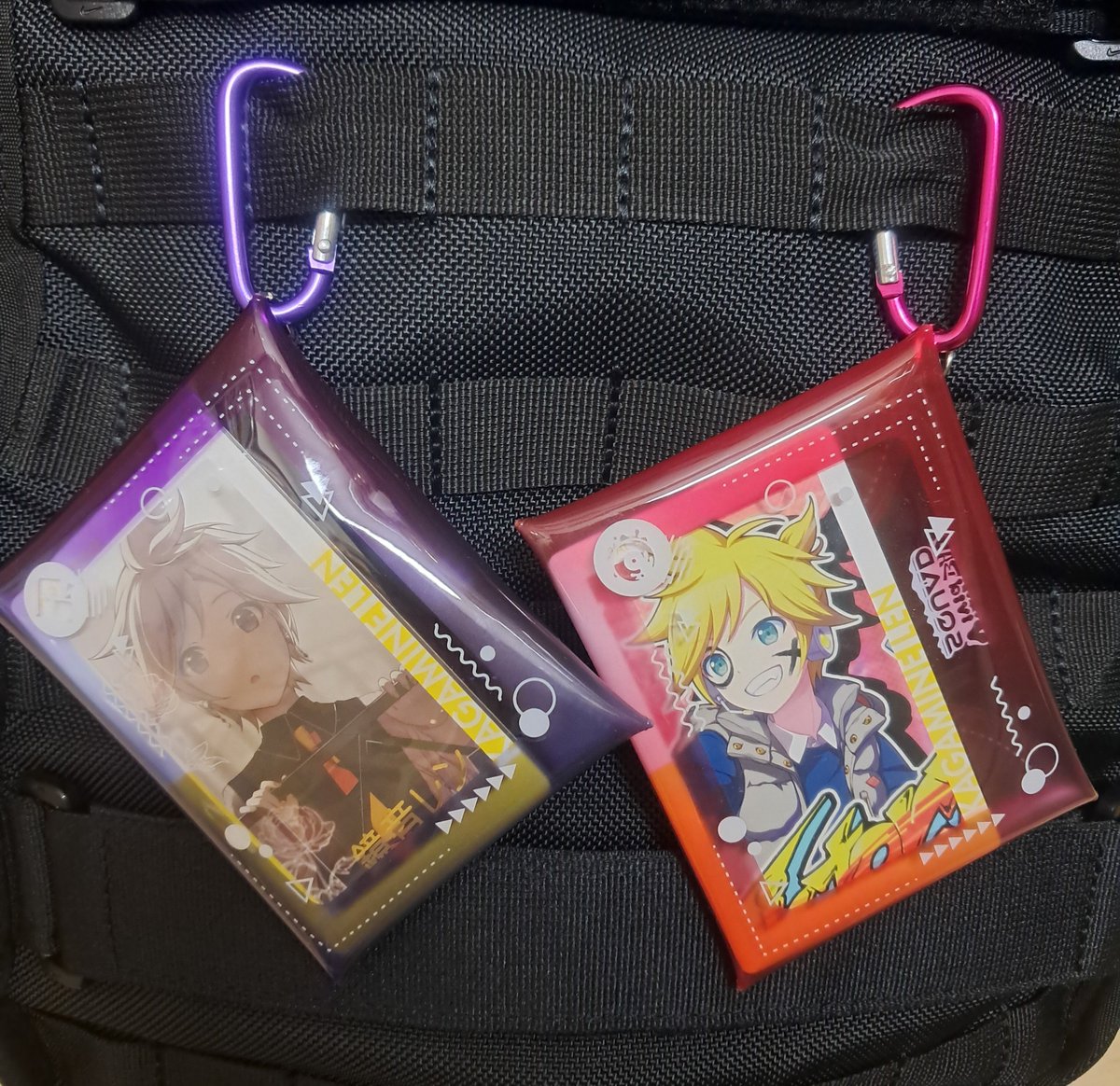 imnothkgubby's tweet photo. I bring them to school <3 #lencest https://t.co/TfYkMKolaS