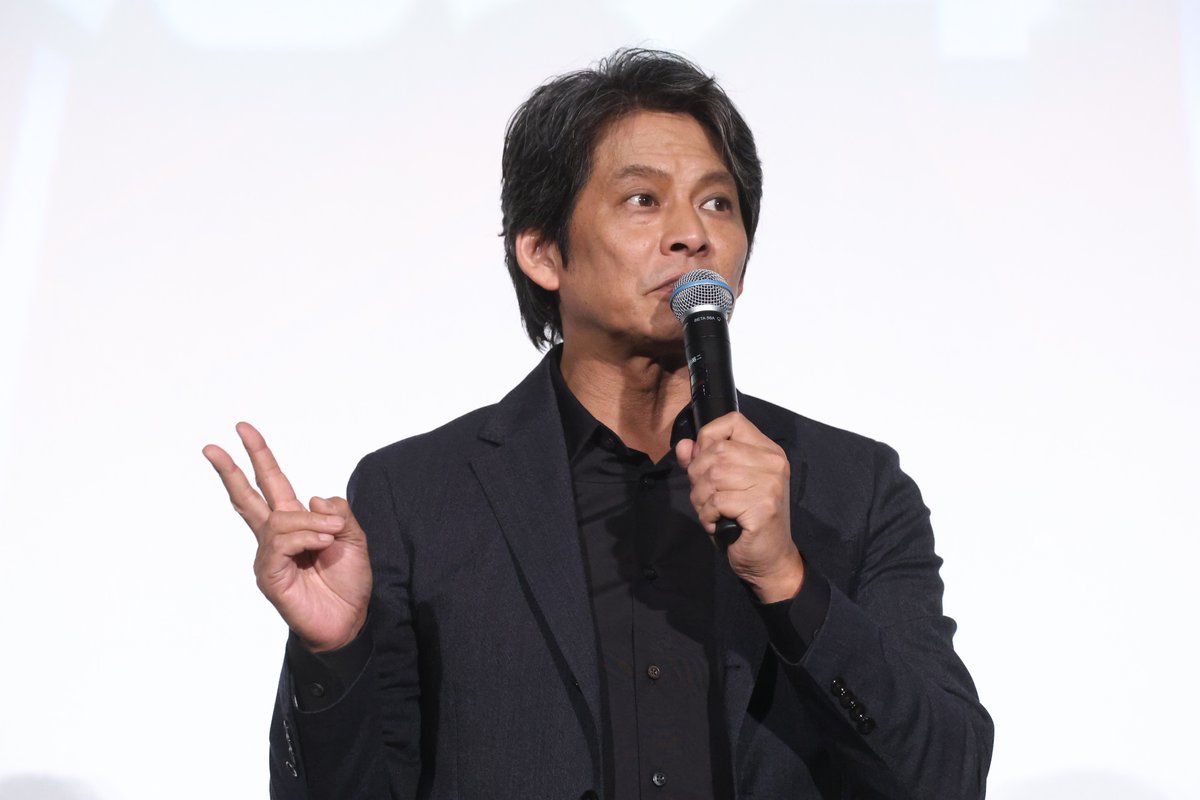 odoru_movief's tweet photo. ／
🚨『踊る大捜査線 N.E.W. メトロポリスを駆け抜けろ！』
　　公開記念舞台挨拶を実施！！
＼

"踊る"の聖地・お台場にオリジナルメンバーが大集結！
最新作の大ヒットを祝い、
公開記念舞台挨拶を実施いたしました！

サプライズ登壇として
#小野武彦 さん、#斉藤暁 さんも登場！

個性豊かな仲間たちが大活躍の最新作
『踊る大捜査線 N.E.W. メトロポリスを駆け抜けろ！』
ぜひ、劇場でご覧ください！✨

#織田裕二 #ユースケ・サンタマリア #真矢ミキ
#伊藤淳史 #小野武彦 #斉藤暁 #本広克行 監督

🎬大ヒット上映中！
#踊る大捜査線 #踊るプロジェクト #odoru