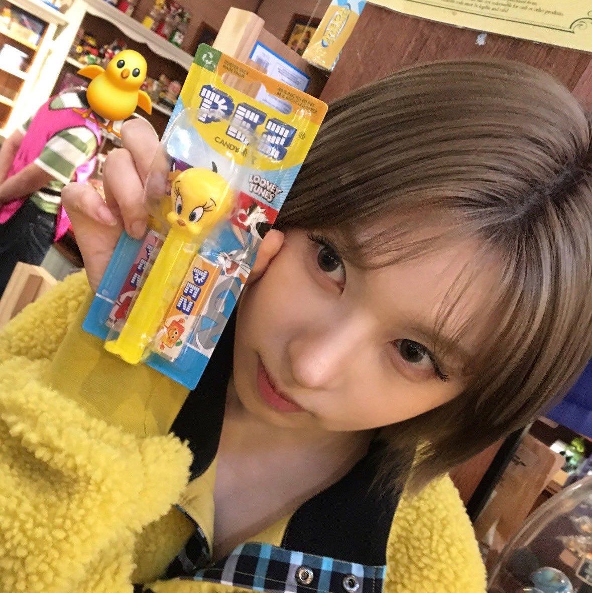 annziixo's tweet photo. i got yellow 💛 reply and i’ll give you a color to assign to your faves! https://t.co/5CU0kjtu4z