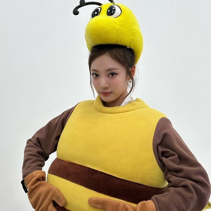annziixo's tweet photo. i got yellow 💛 reply and i’ll give you a color to assign to your faves! https://t.co/5CU0kjtu4z