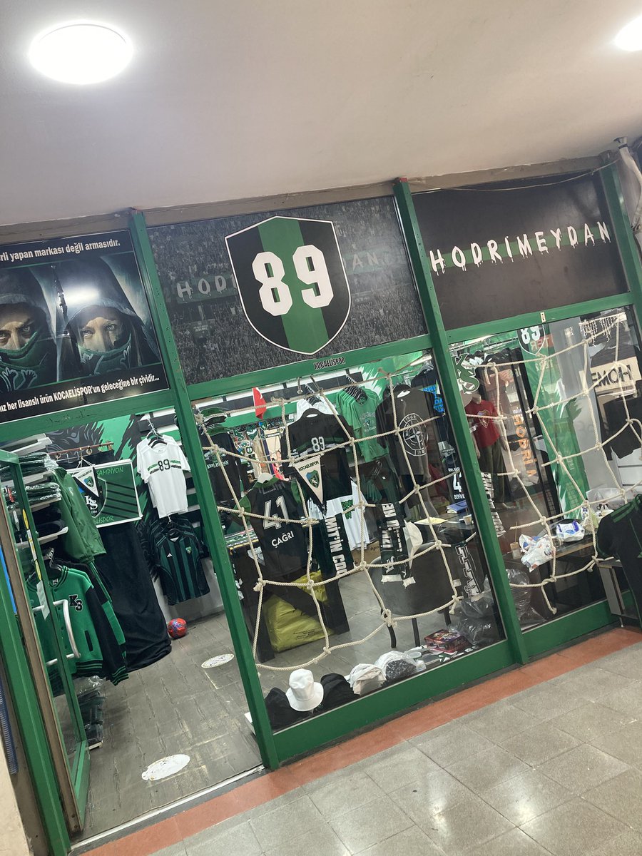 HM89Store's tweet photo. BElsa plaza mağazamız🟢⚫️ https://t.co/ufEF2R1X7H