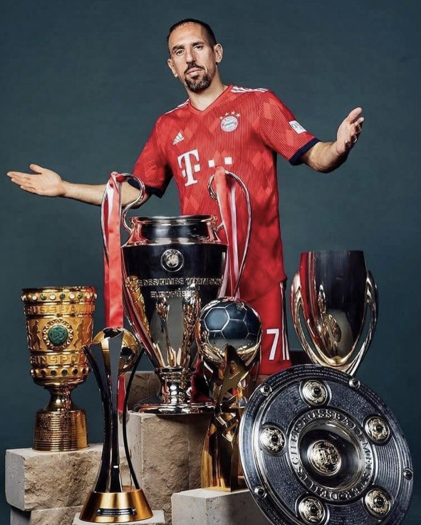 Der_Augustus's tweet photo. Don’t let a kid gas you up. We’ve had players who won it all, players who broke G/A records, and players who revolutionized the game forever, yet they didn’t get their Ballon d’Ors.

You won't change the rules every time it pleases you. It’s time to end this masquerade. https://t.co/nl14vw8QfQ