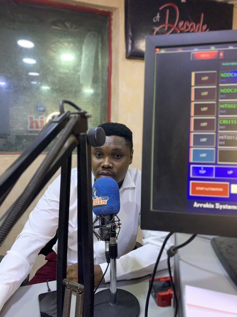 HitFMCalabar's tweet photo. We had an insightful time discussing wealth creation on the #HitBreakfastShow with @DukeOfLife 

A big thank you to everyone who joined the conversation and to our guests Austin &amp; Ezekiel from MoniePoint for sharing how you can buy easily using Moniepoint.

#MoniePoint #HitFM https://t.co/zIz3I4XBZT