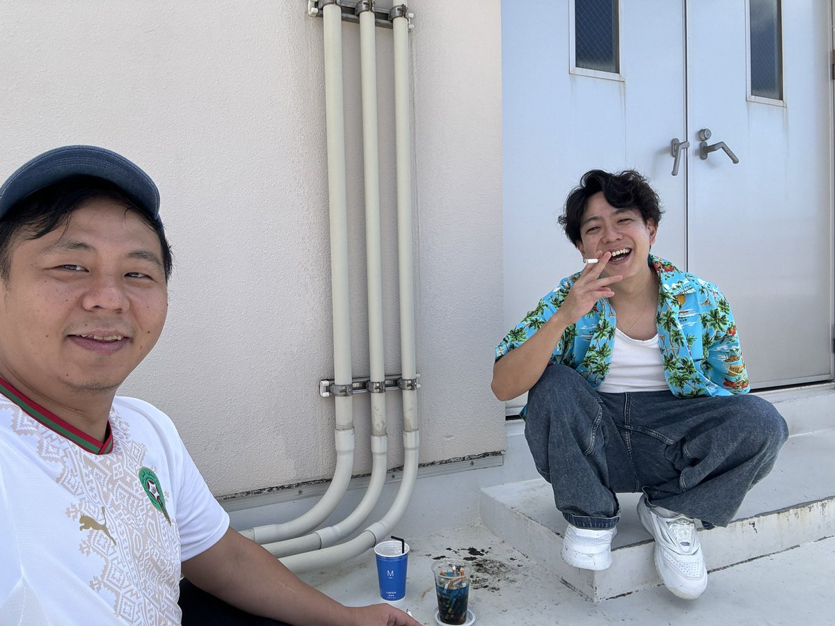 massan26's tweet photo. 14期大暴れツアーinOKINAWAコーナー編でやった台本もらって即コント「島人ぬ宝」
の台本をカゲヤマのオンラインサロンに載せてます！

ドンデコルテ小橋が上京するまでの物語を想像で書きました！

気になった方ぜひ入会して台本読んでください🙇‍♂️

#14期大暴れツアー

https://t.co/fxZnwGSWBm https://t.co/uVBkqPCftS