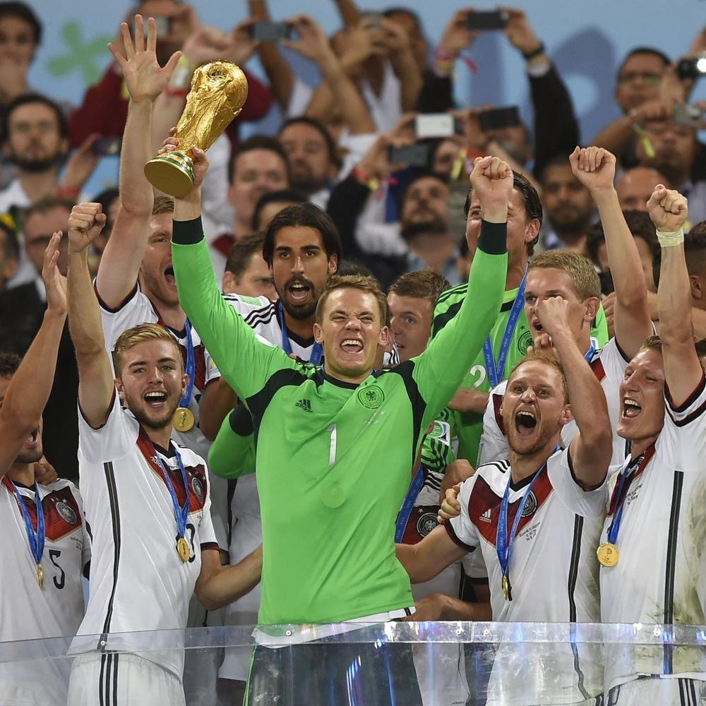 Der_Augustus's tweet photo. Don’t let a kid gas you up. We’ve had players who won it all, players who broke G/A records, and players who revolutionized the game forever, yet they didn’t get their Ballon d’Ors.

You won't change the rules every time it pleases you. It’s time to end this masquerade. https://t.co/nl14vw8QfQ