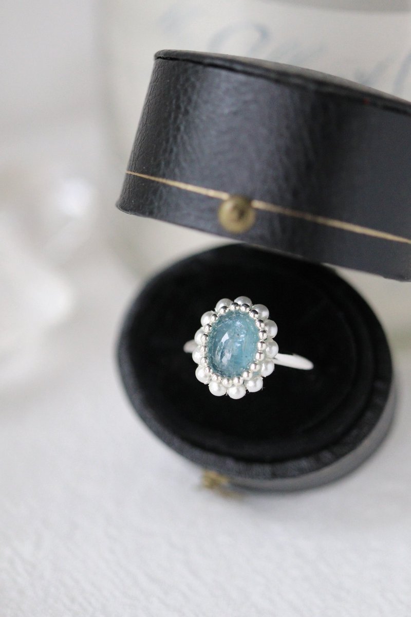 Yuj16049382's tweet photo. sold out.˖٭✴︎ 💠

✴︎アクアカイヤナイト・パールリング

✴︎ラブラドライト・パールリング

みずみずしく青く輝く石💠とオーロラのように煌めく石🌌

美しい表情の石たちのリングをご購入いただきました。

ありがとうございました✨ https://t.co/u3VdDTE6Ew