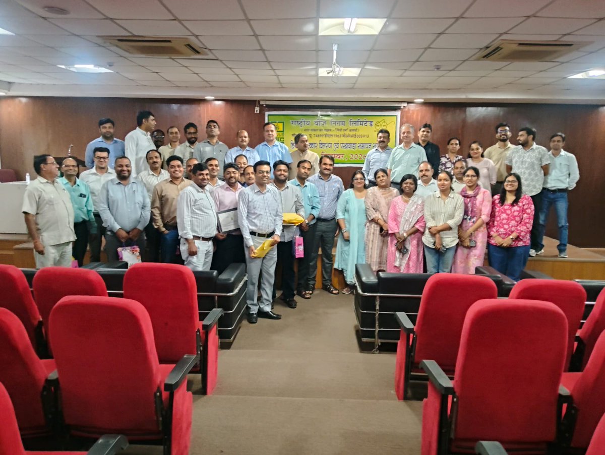 NSCLIMITED's tweet photo. 🌟 राष्ट्रीय बीज निगम मुख्यालय में उत्साहपूर्वक संपन्न हुआ 'हिन्दी पखवाड़ा'! 🇮🇳

28.09.2026: NSC मुख्यालय में हिन्दी पखवाड़ा समापन एवं पुरस्कार वितरण समारोह का सफ़ल आयोजन किया गया। 

कार्यक्रम में विभिन्न प्रतियोगिताओं के विजेताओं को पुरस्कार देकर प्रोत्साहित किया गया।🏆✨#हिन्दी https://t.co/5mIBjlMyCw