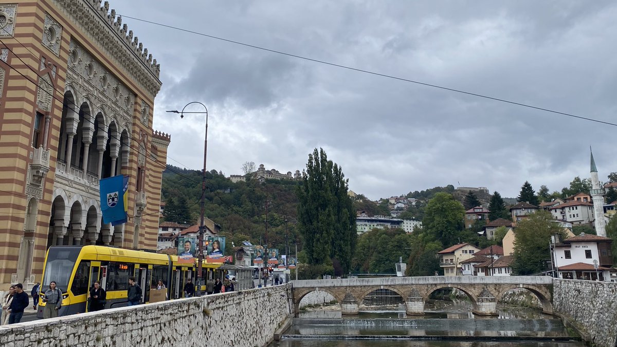 sadecehafza's tweet photo. Sen şiirsin Bosna https://t.co/AnpAued0z8